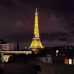 Eiffel Tower View - Charming Artist Flat - Gethosted