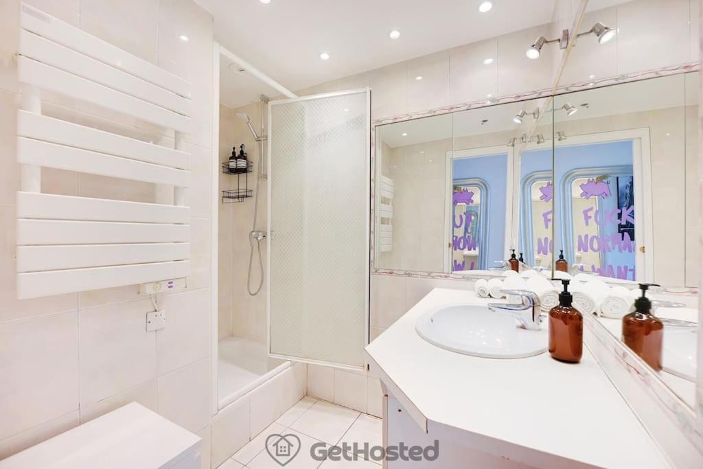 Appartement Eiffel Tower View - Charming Artist Flat - Gethosted Parijs